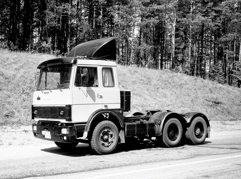 МАЗ-64229