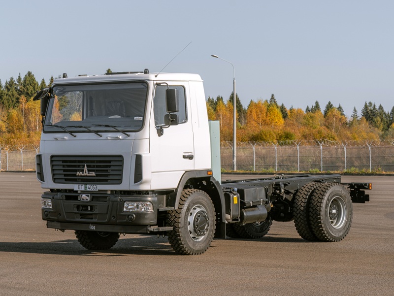 МАЗ-534025