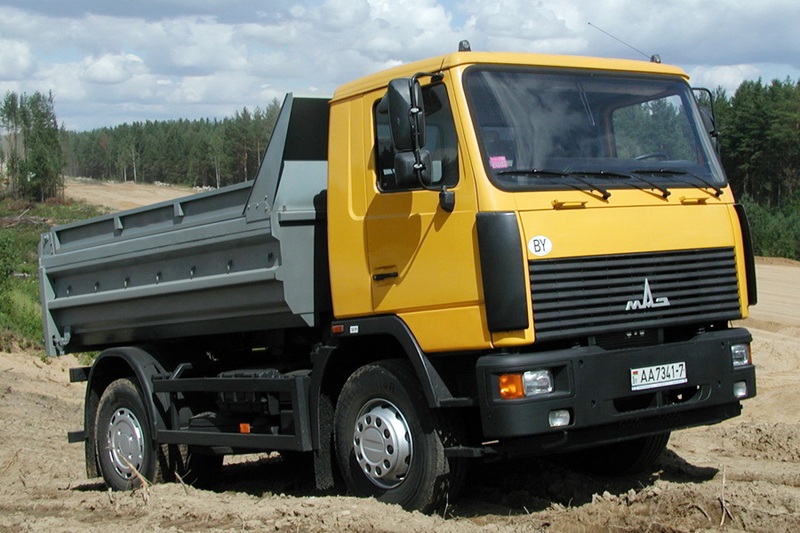 МАЗ-555035