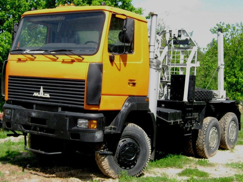 МАЗ-6418