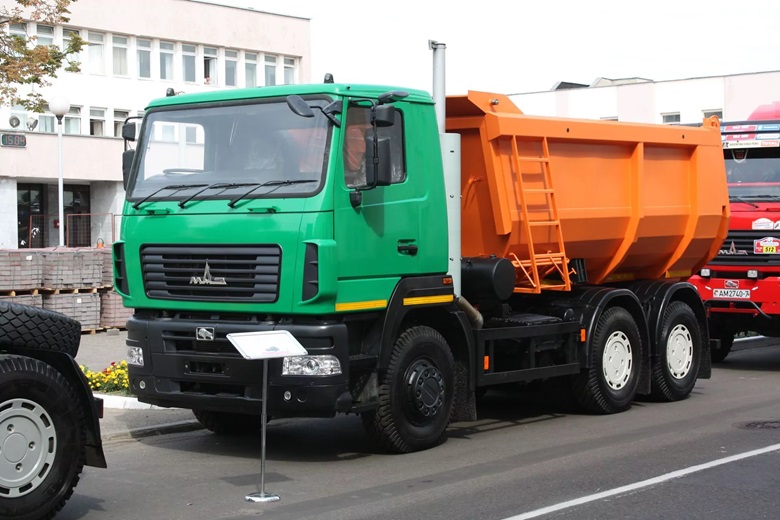 МАЗ-656087