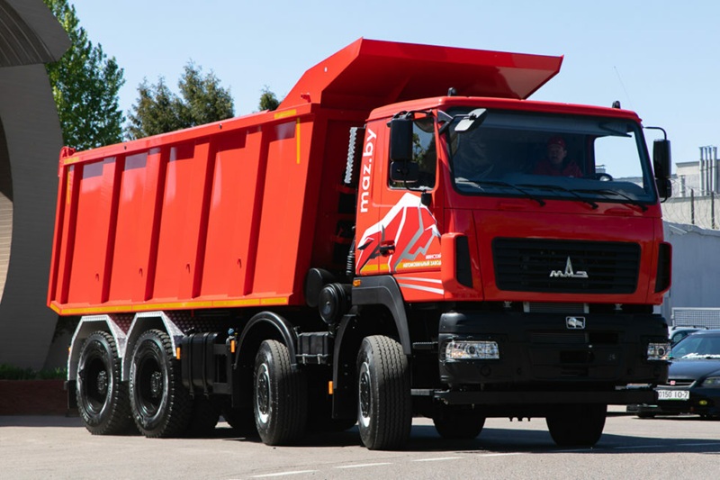 МАЗ-651628