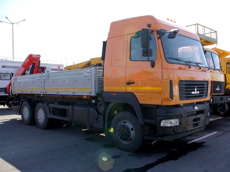 МАЗ-6940В9