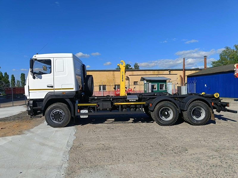 МАЗ-6950C9