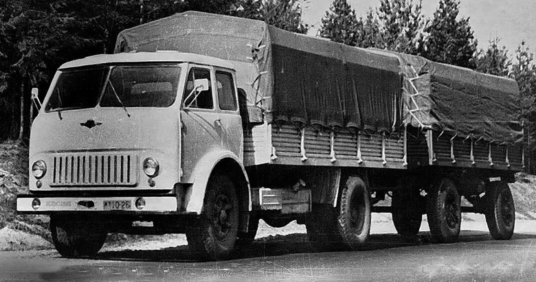 МАЗ-886А