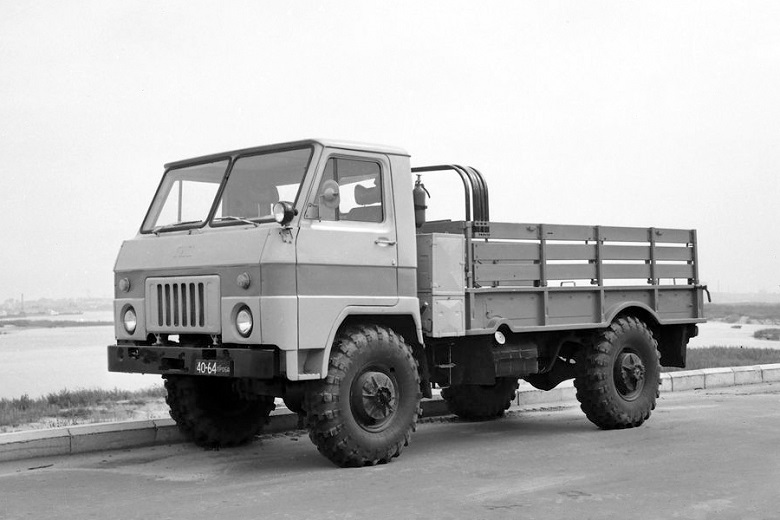 ГАЗ-3301