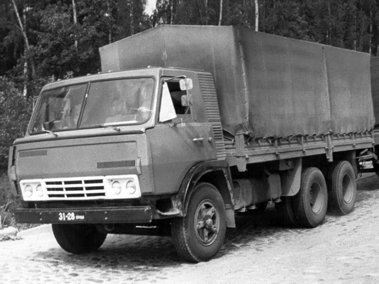 КАМАЗ-9Э5320