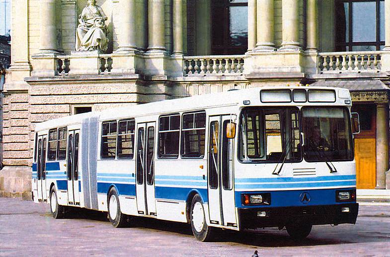 ЛАЗ-6205
