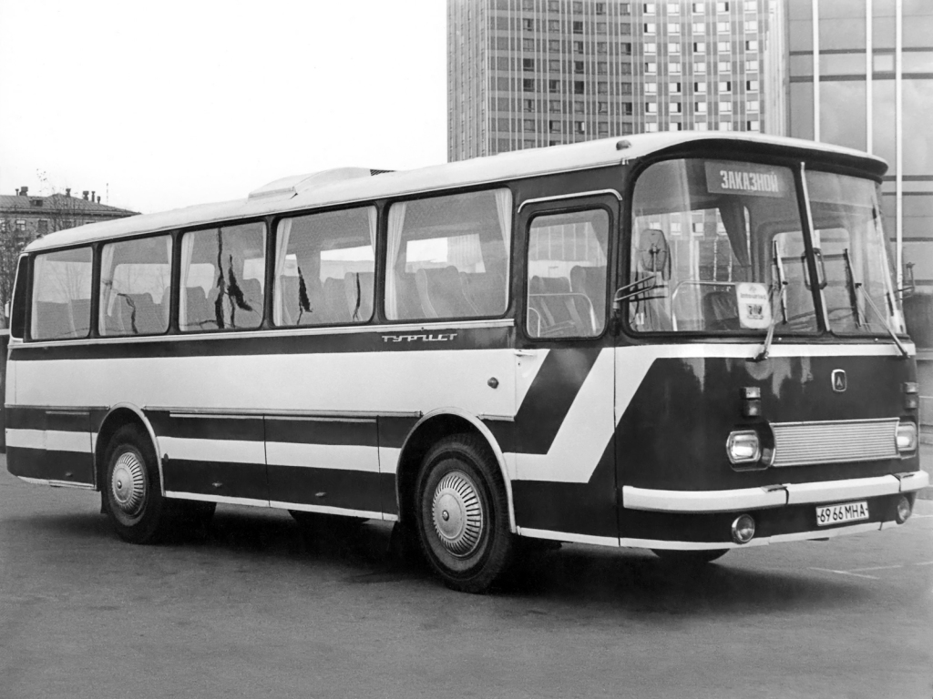 ЛАЗ-697Р Турист